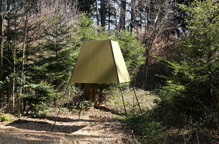 Objekt für Bäume, Licht und Himmel von maboart bohren & magoni im Wald von Assens VD